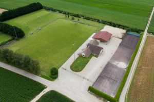 Club-house et terrains de sports